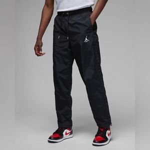 Jordan Essentials Mens Warm up Pants Black size Medium